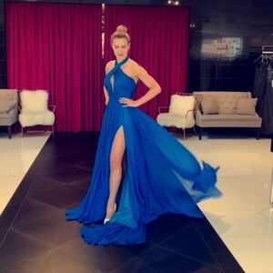 Elegant Blue Evening Gown